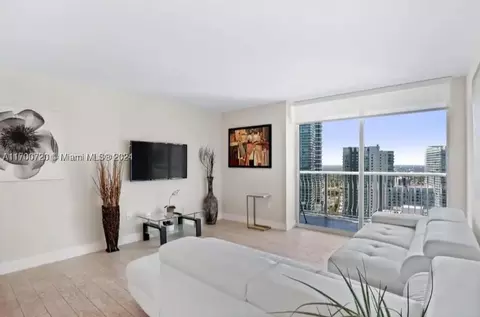 1200 Brickell Bay Dr #3824, Miami, FL 33131