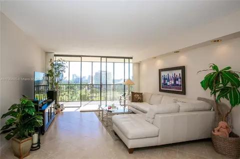 20379 W Country Club Dr #1236, Aventura, FL 33180