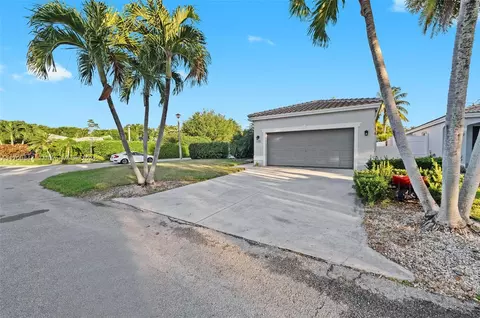 1226 SW 46th Ave, Deerfield Beach, FL 33442