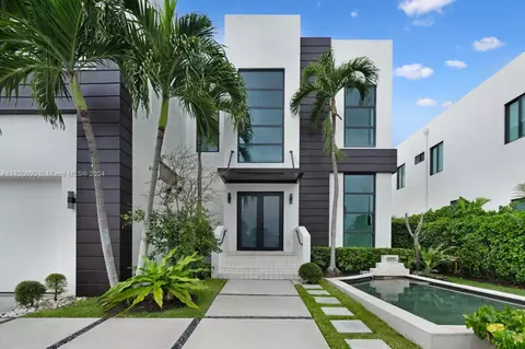 2040 NE 121st Rd, North Miami, FL 33181