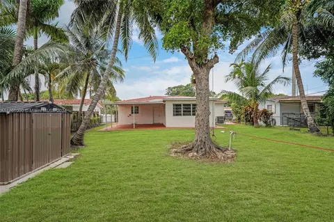 Exterior - 270 E 63rd St, Hialeah, FL 33013 photo 7 of 7