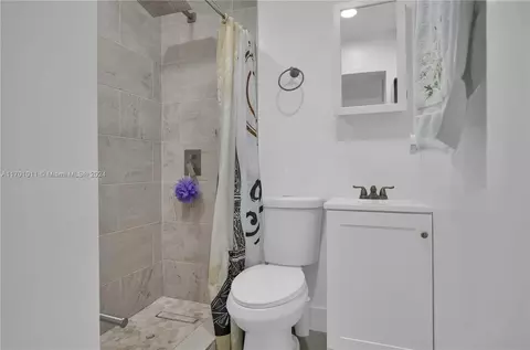 5351 E 2nd Ave, Hialeah, FL 33013 photo 18