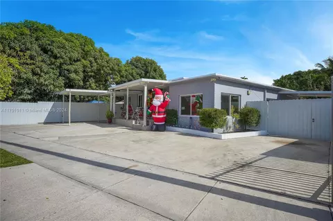5351 E 2nd Ave, Hialeah, FL 33013 photo 3