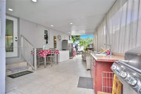 5351 E 2nd Ave, Hialeah, FL 33013 photo 22