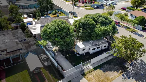 5351 E 2nd Ave, Hialeah, FL 33013 photo 32
