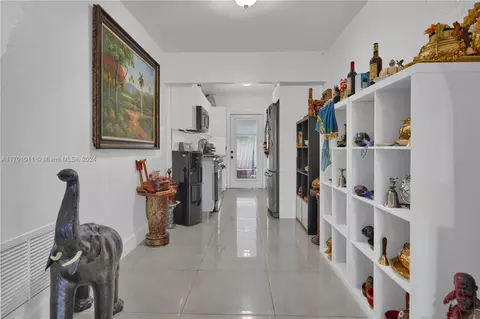5351 E 2nd Ave, Hialeah, FL 33013 photo 4