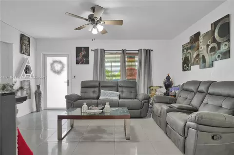 5351 E 2nd Ave, Hialeah, FL 33013 photo 8