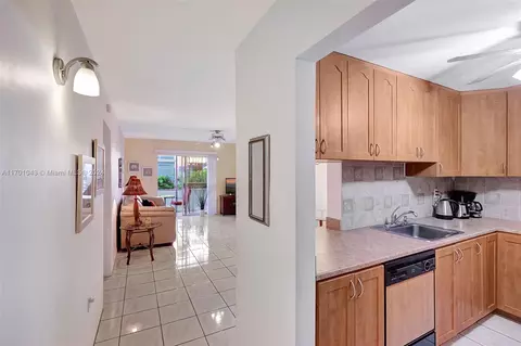 17001 NE 13th Ave #103, Miami, FL 33162