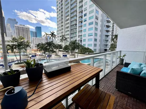 244 Biscayne Blvd #907, Miami, FL 33132