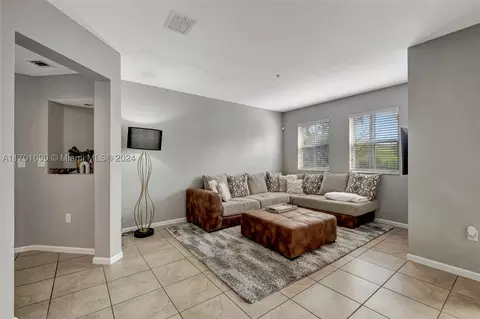 8900 NW 97th Ave #208, Doral, FL 33178