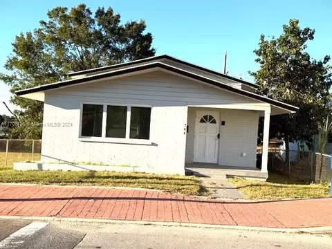 744 Lemon Ave, Sebring, FL 33870 photo 1