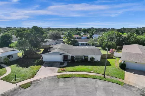 460 NW 45th Ter, Plantation, FL 33317