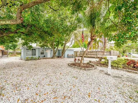 228 SW 14th Ct, Fort Lauderdale, FL 33315