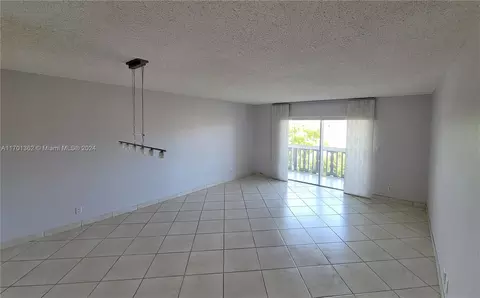 218 NE 12th Ave #502, Hallandale Beach, FL 33009