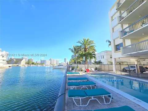 6937 Bay Dr #510, Miami Beach, FL 33141