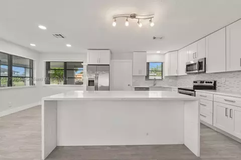 2847 SW 4th Pl, Fort Lauderdale, FL 33312