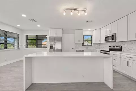 2847 SW 4th Pl, Fort Lauderdale, FL 33312
