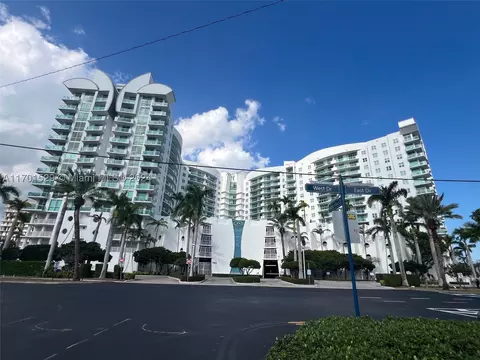 7900 Harbor Island Dr #521, North Bay Village, FL 33141