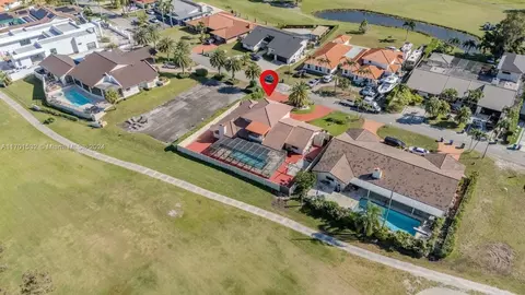 19620 E Oakmont Dr, Hialeah, FL 33015 photo 39