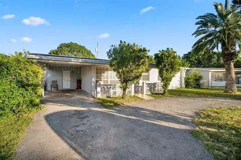 2910 NW 44th Ave, Lauderdale Lakes, FL 33313