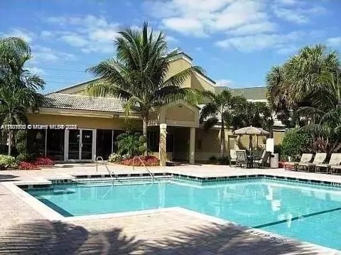 5760 Rock Island Rd #322, Tamarac, FL 33319