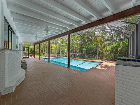 9860 SW 140th St, Miami, FL 33176
