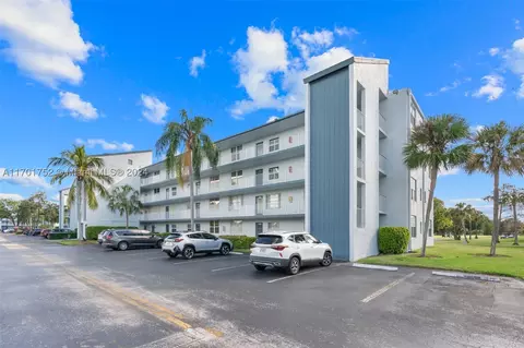 7690 NW 18th St #207, Margate, FL 33063