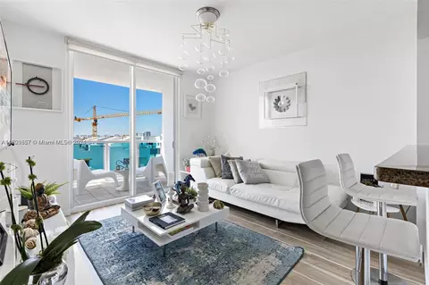 1723 SW 2nd Ave #904, Miami, FL 33129