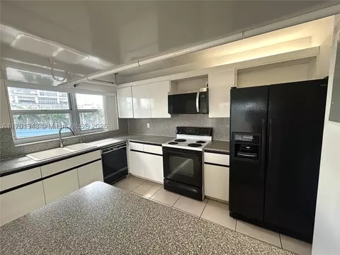 1825 S Ocean Dr #401, Hallandale Beach, FL 33009