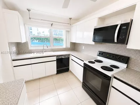 1825 S Ocean Dr #401, Hallandale Beach, FL 33009