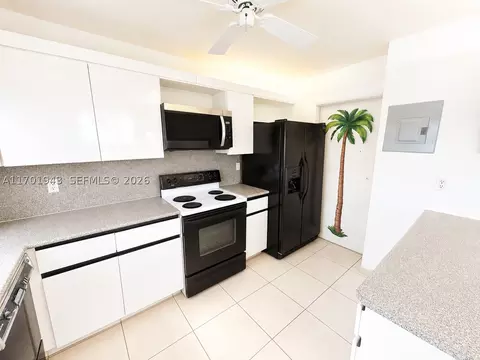 1825 S Ocean Dr #401, Hallandale Beach, FL 33009