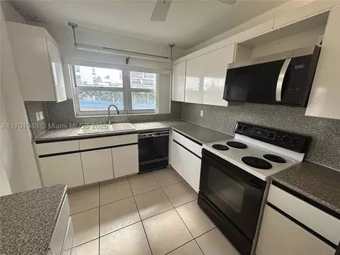 1825 S Ocean Dr #401, Hallandale Beach, FL 33009