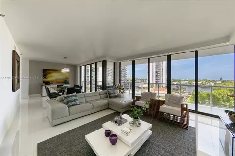20281 E Country Club Dr #402, Aventura, FL 33180