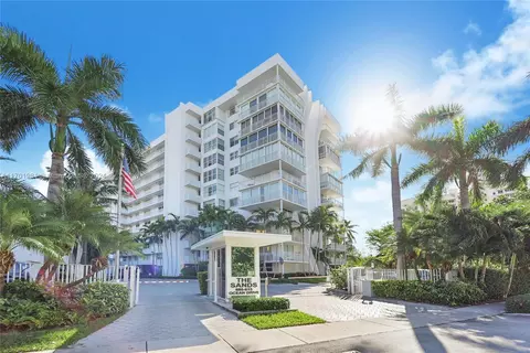 605 Ocean Dr #4L, Key Biscayne, FL 33149
