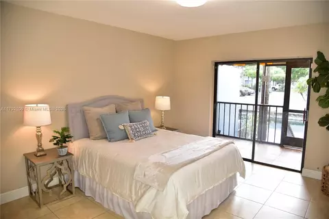 Bedroom - 6435 Windmill Gate Rd, Miami Lakes, FL 33014 photo 1 of 4