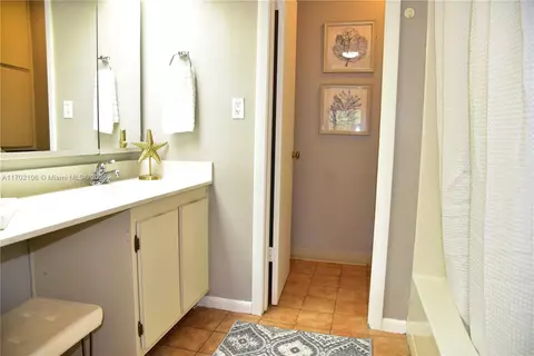 Bath - 6435 Windmill Gate Rd, Miami Lakes, FL 33014 photo 1 of 3