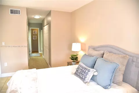 Bedroom - 6435 Windmill Gate Rd, Miami Lakes, FL 33014 photo 2 of 4