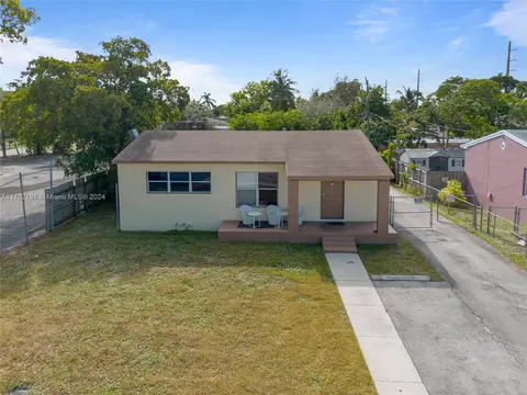 806 NW 18th St, Fort Lauderdale, FL 33311