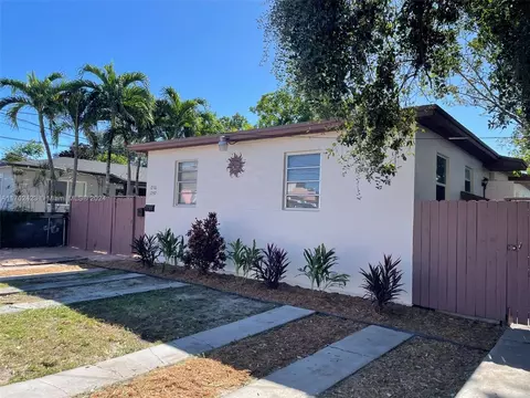 1790 NW 19th St, Miami, FL 33125