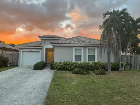 Undisclosed, Miami, FL 33196 photo 39
