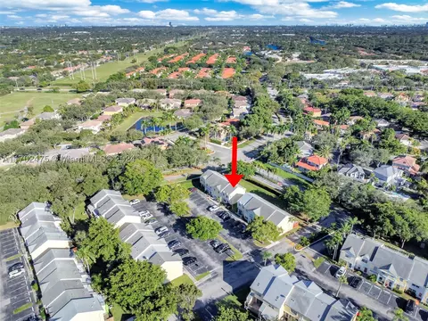 2917 Belmont Ln, Hollywood, FL 33026