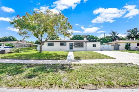 60 NE 193rd Ter, Miami, FL 33179