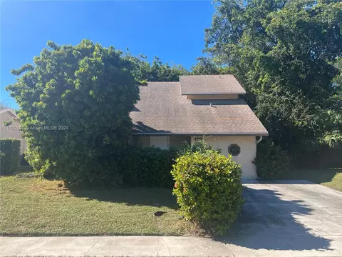 5651 NW 55th Ln, Tamarac, FL 33319