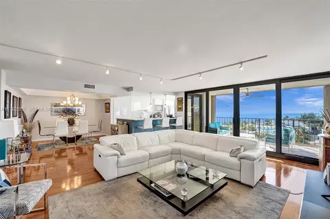 1901 N Ocean Blvd #8B, Fort Lauderdale, FL 33305