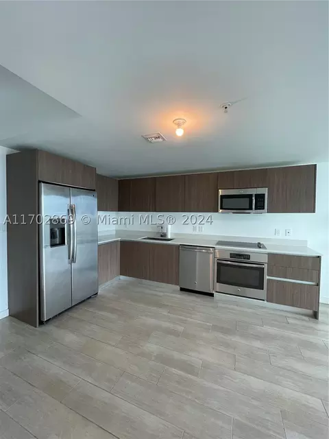 1600 SW 1st Ave #1008, Miami, FL 33129