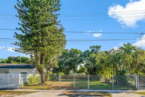 328 NW 46th St, Miami, FL 33127