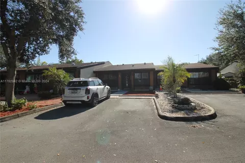 10350 W Cypress Ct #., Pembroke Pines, FL 33026