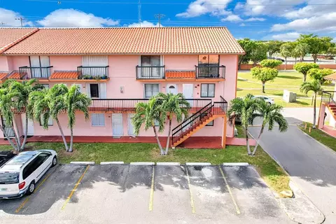 2178 W 60th St #18114, Hialeah, FL 33016