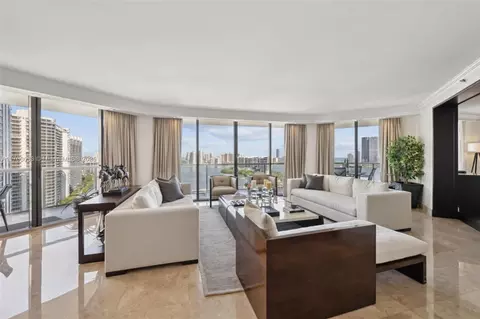 4000 Island Blvd #2106, Aventura, FL 33160