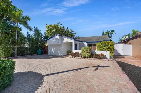 14229 SW 111th Ln, Miami, FL 33186